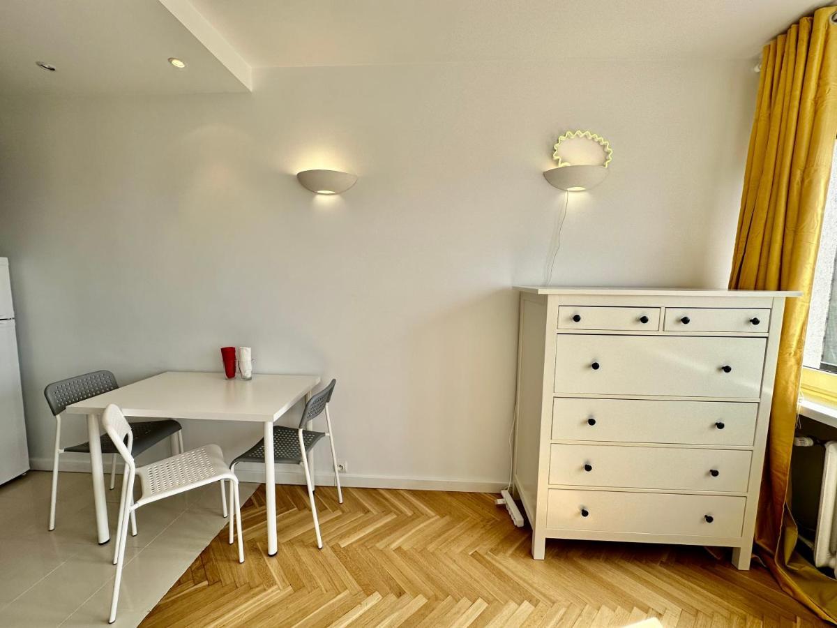 Copernic Metro Wifi 85'tv Netflix Disney+ Hbo Apartmán Varšava